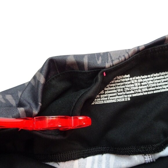 VICTORIA'S SECRET Knockout Leggings Stretch Active Yoga Work-Out Leopard Size XS - Picture 12 of 13